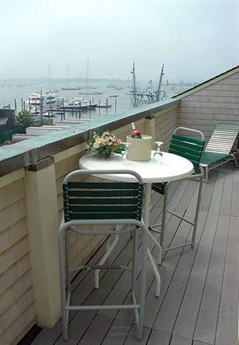 Bay Club And Tour de Newport